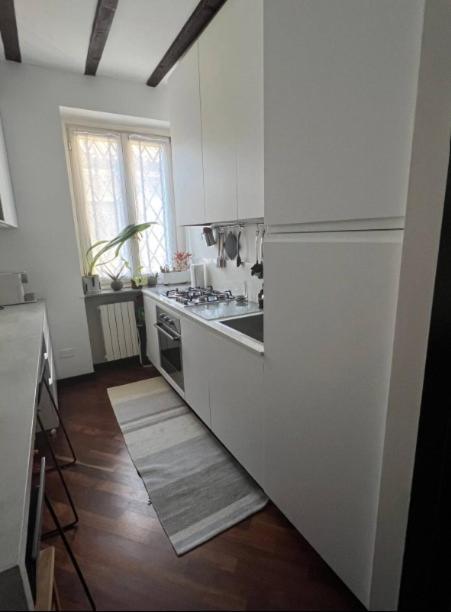 Cozy One Bedroom Apartment In Milano, Brera Bagian luar foto