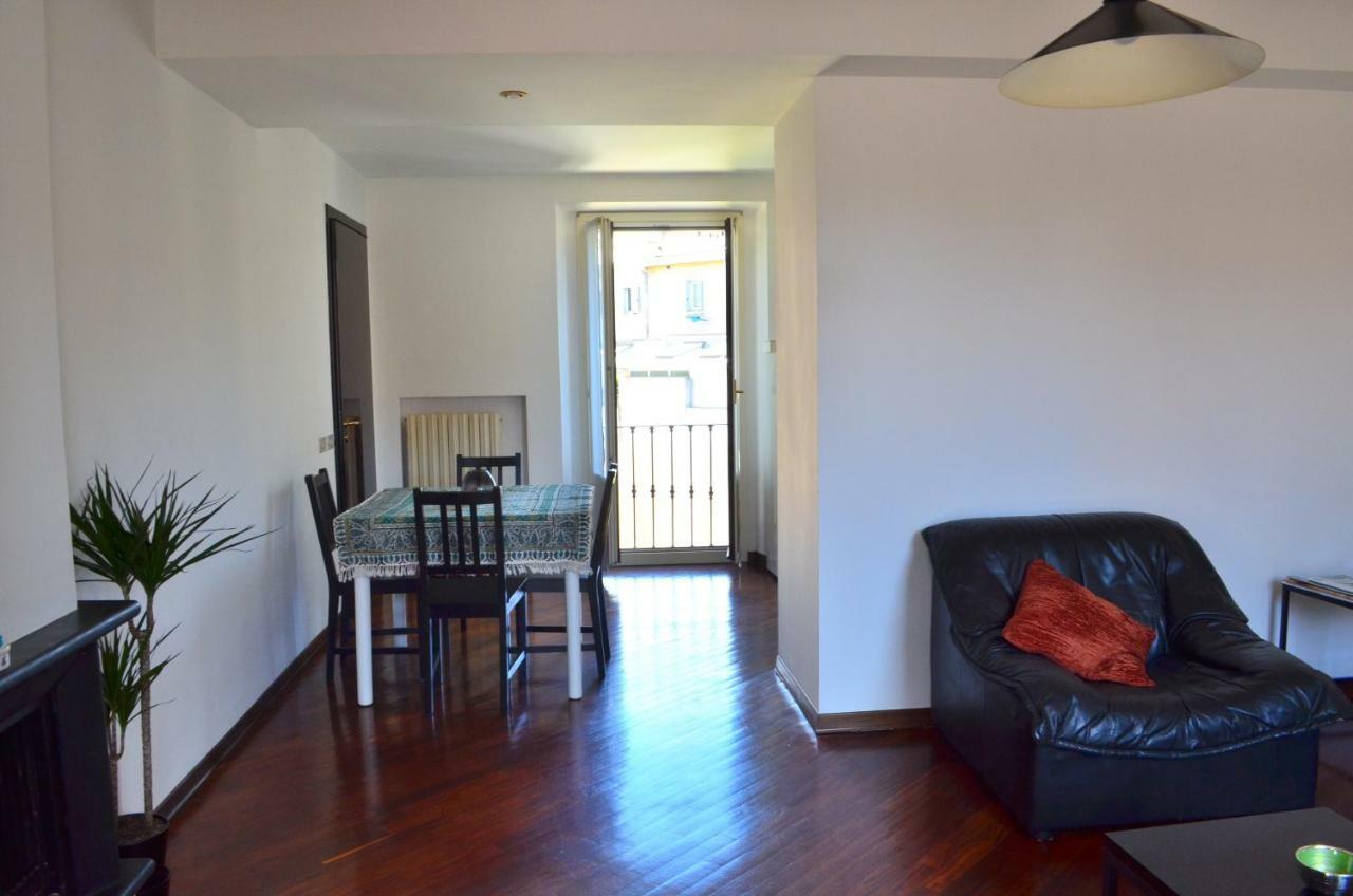 Cozy One Bedroom Apartment In Milano, Brera Bagian luar foto
