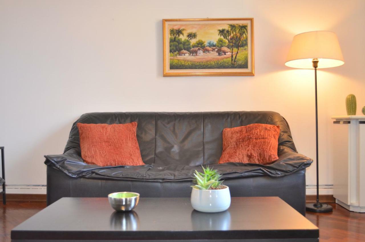 Cozy One Bedroom Apartment In Milano, Brera Bagian luar foto