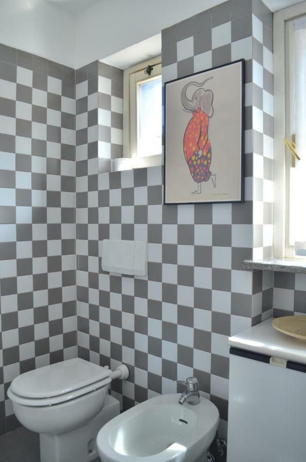 Cozy One Bedroom Apartment In Milano, Brera Bagian luar foto